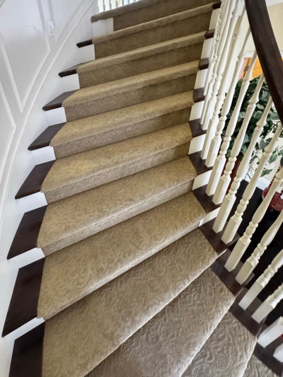 Staircase runner before cleaning